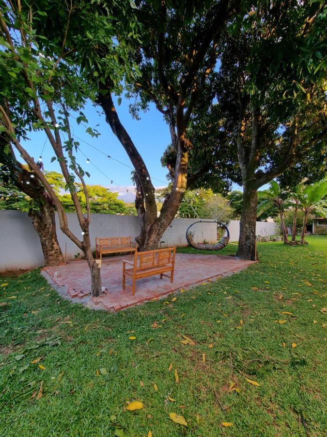 Casa Dom Quixote, Pequena Chacara No Centro Da Cidade Villa Atibaia Eksteriør billede